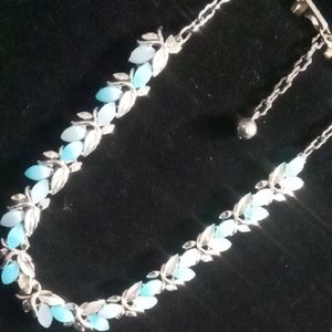Lisner Mid Century Vintage Thermoset Silver and Blue Leaf Collar Necklace